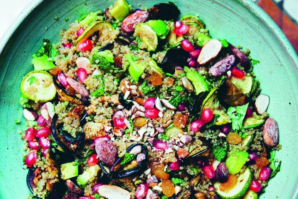 Quinoa salad with almond and mint